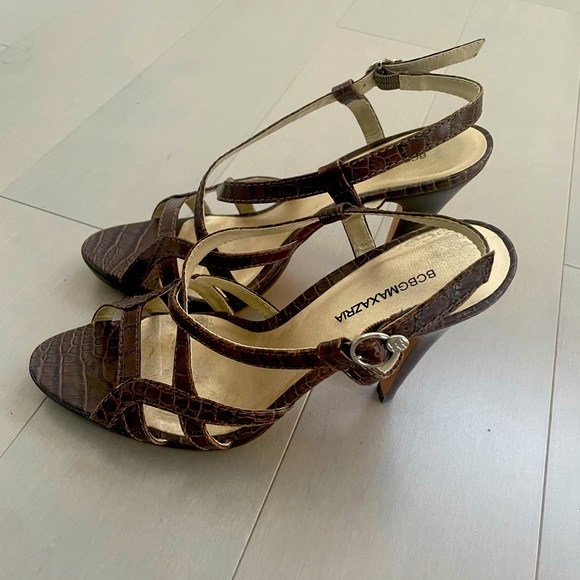 Brown heels - Picture 2 of 3